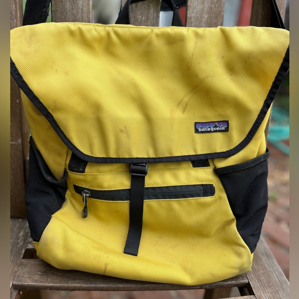 Patagonia Yellow and Black half mass messenger bag